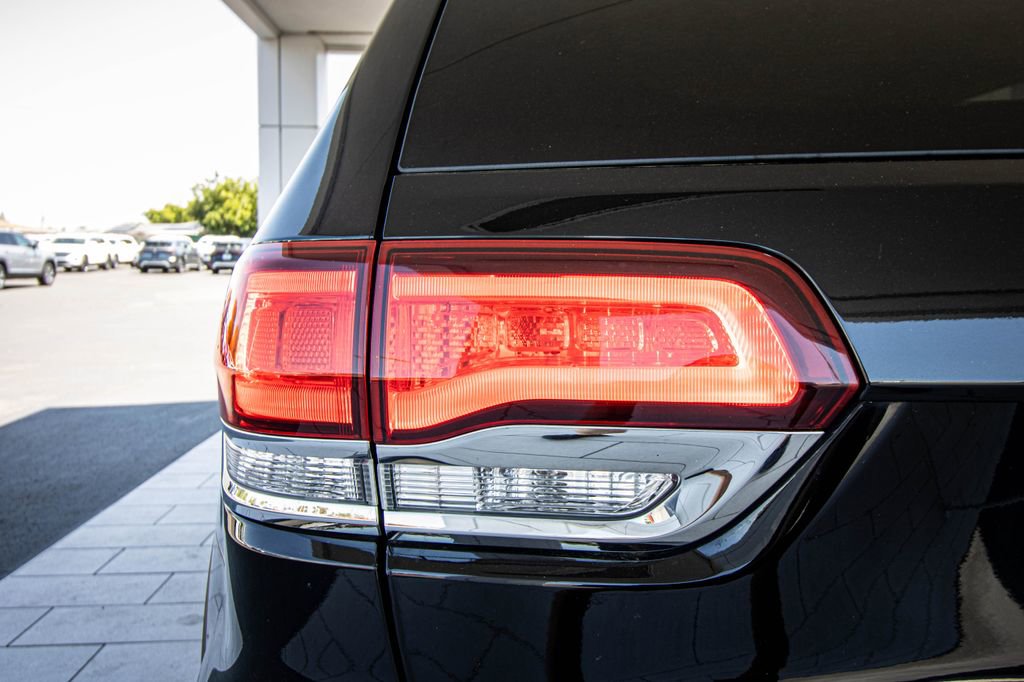 Used 2020 Jeep Grand Cherokee Laredo w/ Security & Convenience Group image 13