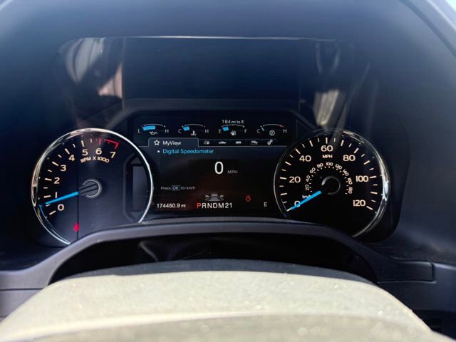 Used 2015 Ford F150 Platinum w/ Equipment Group 701A Luxury AWD/4WD image 16