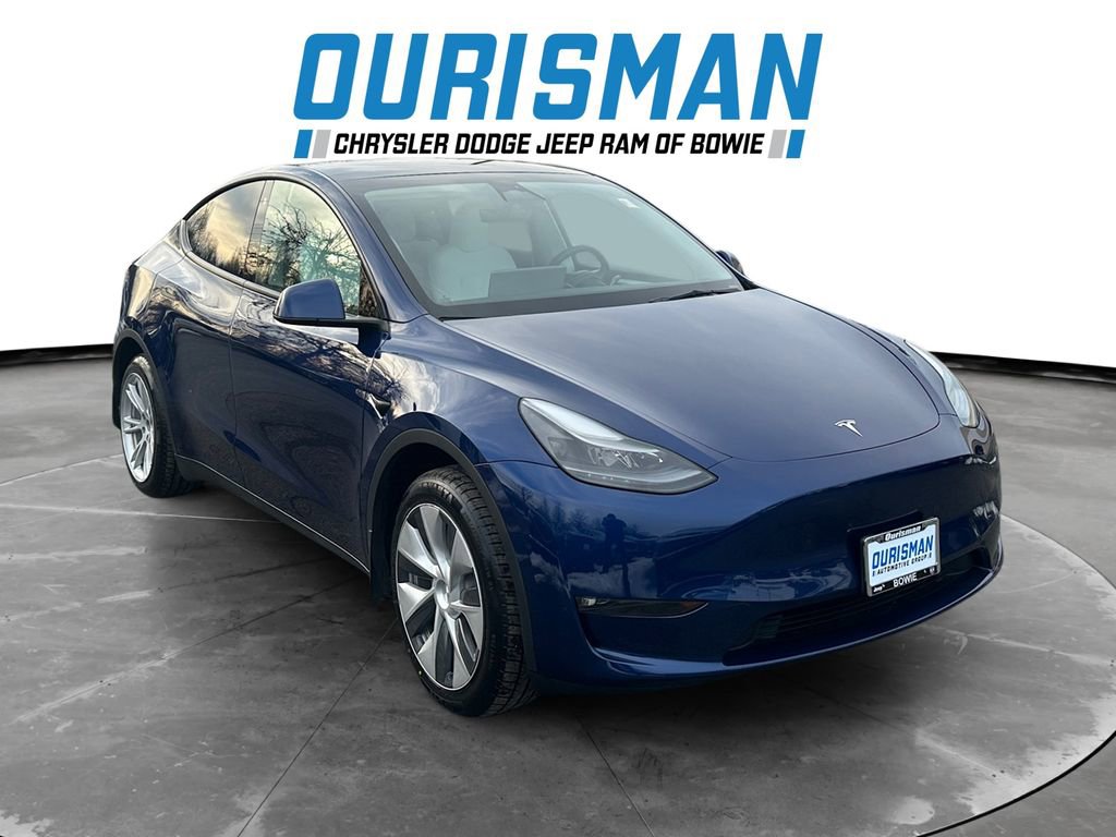 Used 2023 Tesla Model Y Long Range image 1