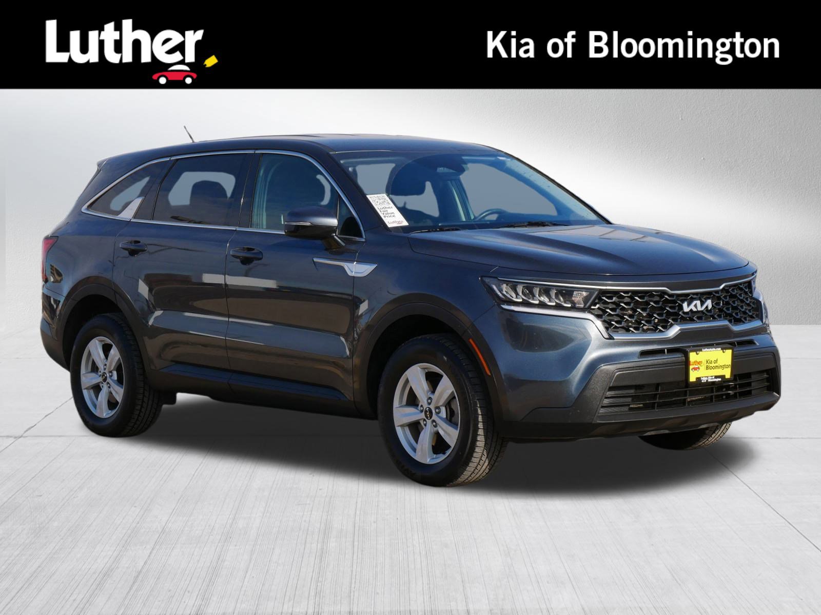 Used 2022 Kia Sorento LX image 1
