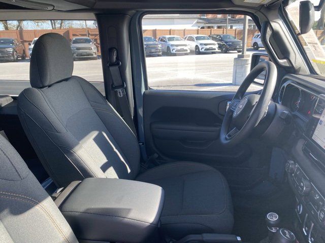 New 2026 Chevrolet Corvette Stingray Convertible w/ 1LT image 31