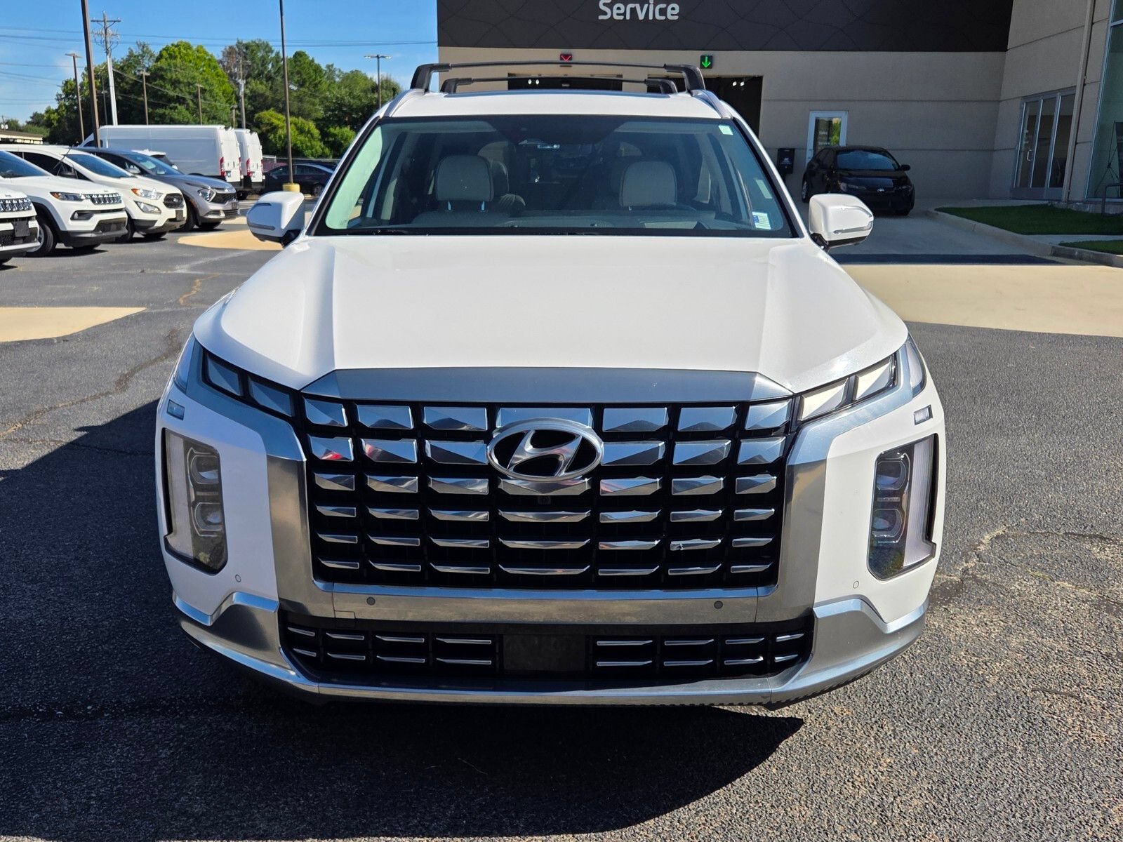 Used 2023 Hyundai Palisade Calligraphy AWD/4WD image 2