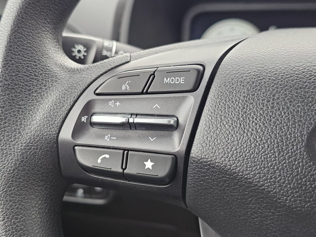 Used 2023 Hyundai Kona SE FWD image 30
