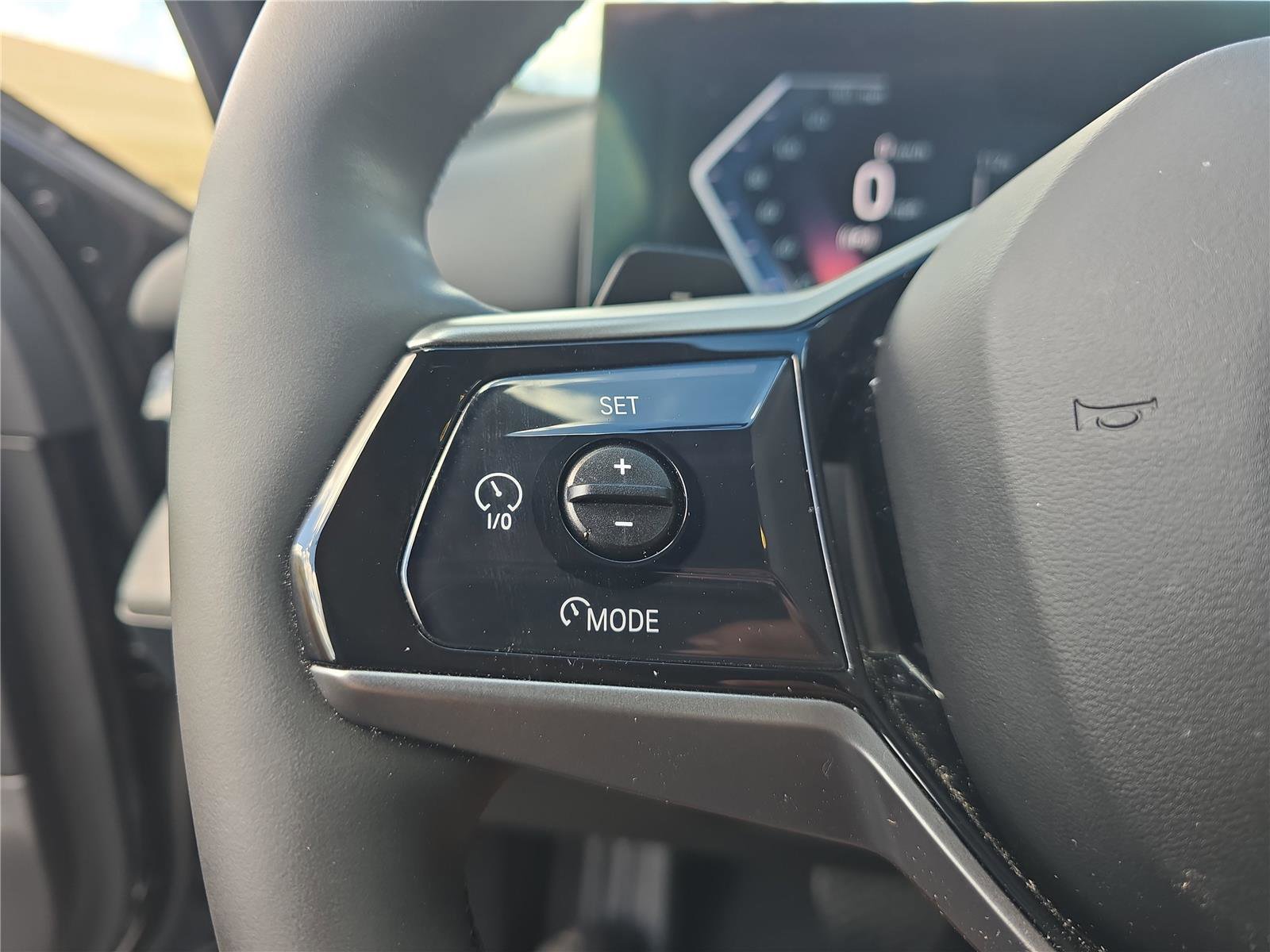 Used 2025 BMW 540i xDrive AWD/4WD image 25