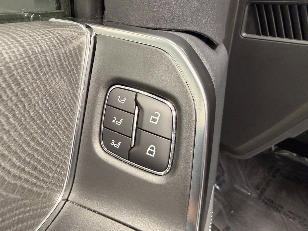 Used 2024 Ford F250 Platinum image 30