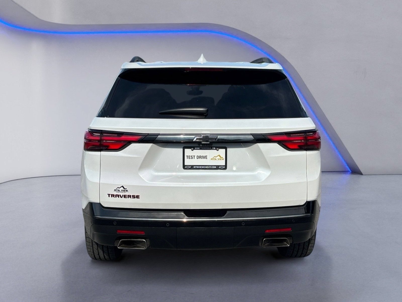 Used 2022 Chevrolet Traverse Premier w/ Redline Edition FWD image 18