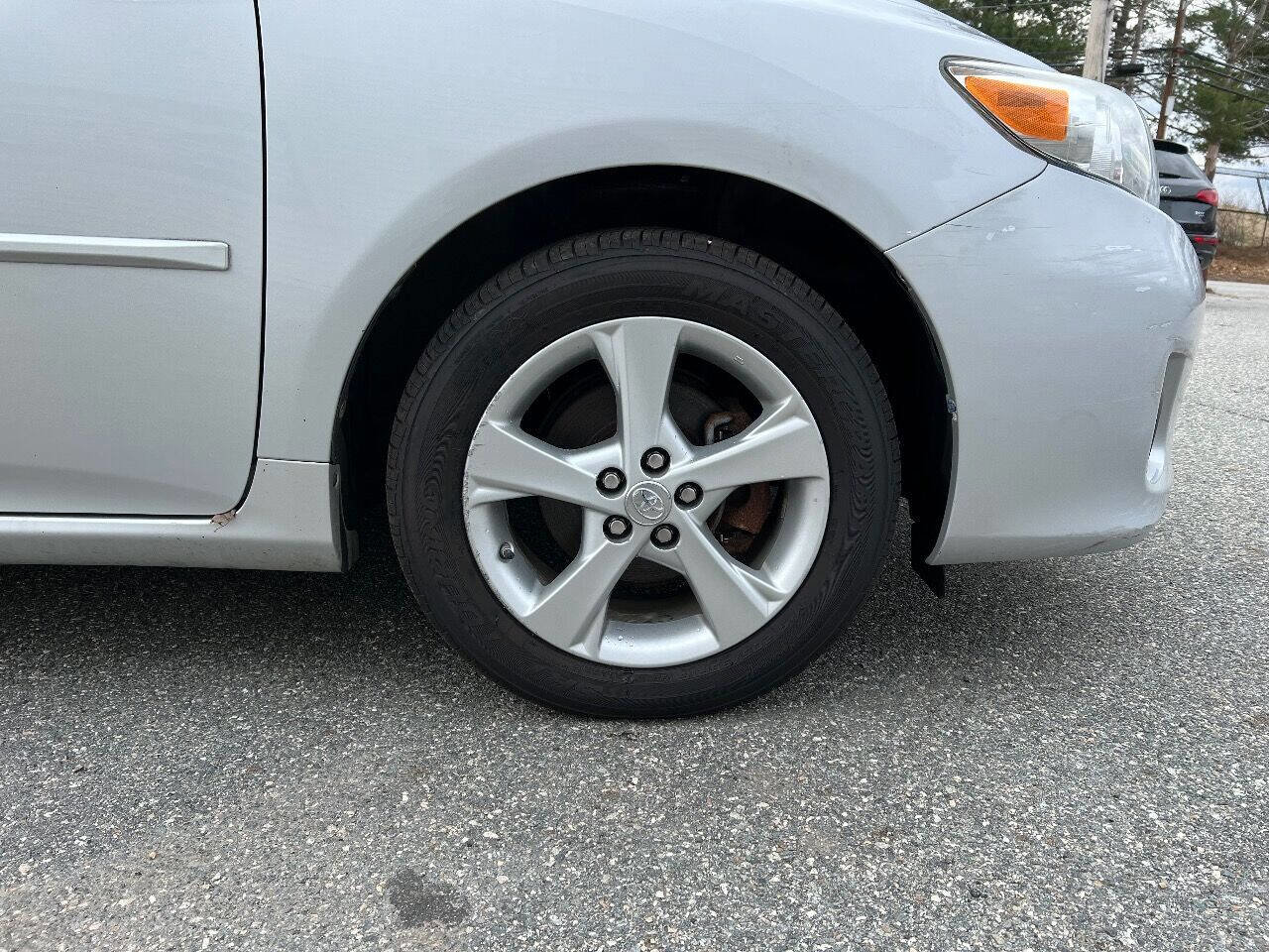 Used 2013 Toyota Corolla LE w/ Premium Pkg image 36