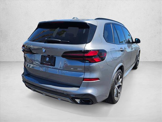New 2026 BMW X5 xDrive40i w/ M Sport Package AWD/4WD image 2