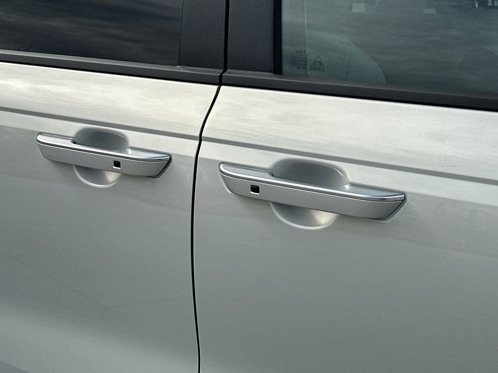 New 2026 Kia Carnival EX image 10