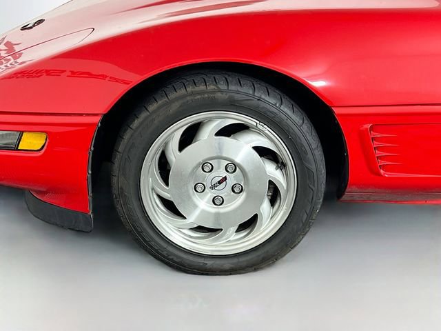 Used 1996 Chevrolet Corvette Convertible RWD image 15