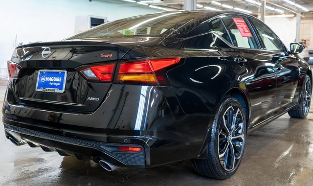 Certified 2025 Nissan Altima 2.5 SR image 6