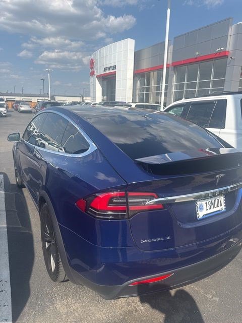 Used 2018 Tesla Model X 100D AWD/4WD image 4