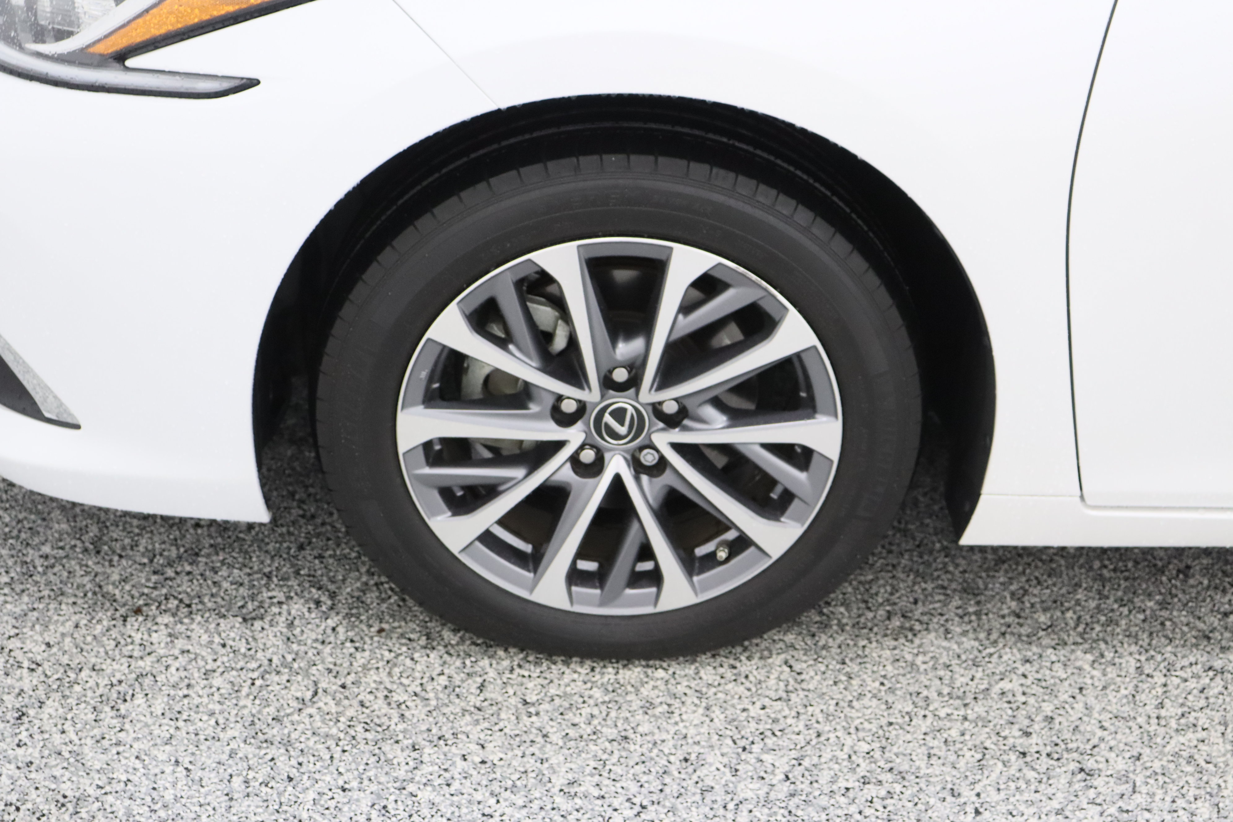 Used 2024 Lexus ES 350 w/ Accessory Package (Z1) FWD image 11