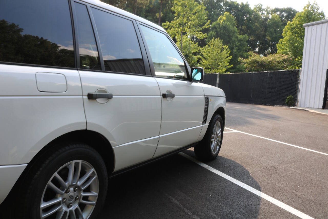 Used 2011 Land Rover Range Rover HSE AWD/4WD image 32