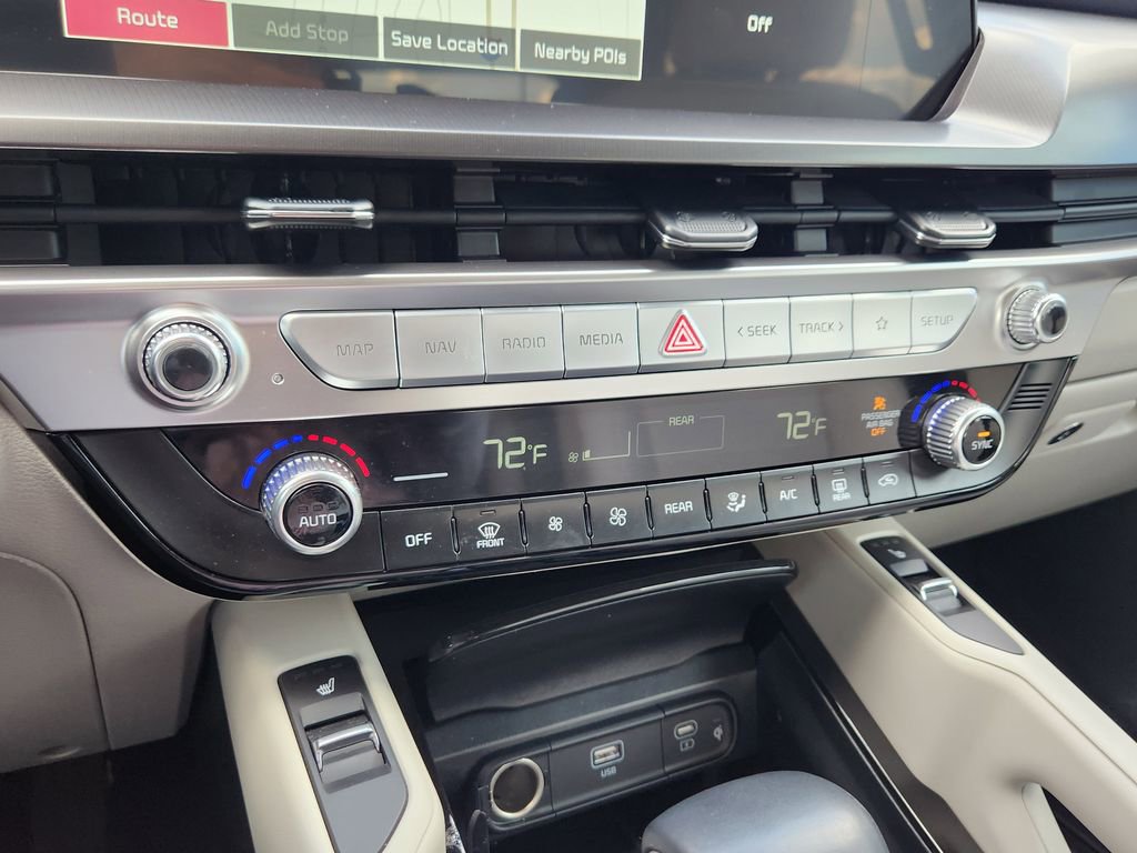 Used 2025 Kia Telluride S image 18