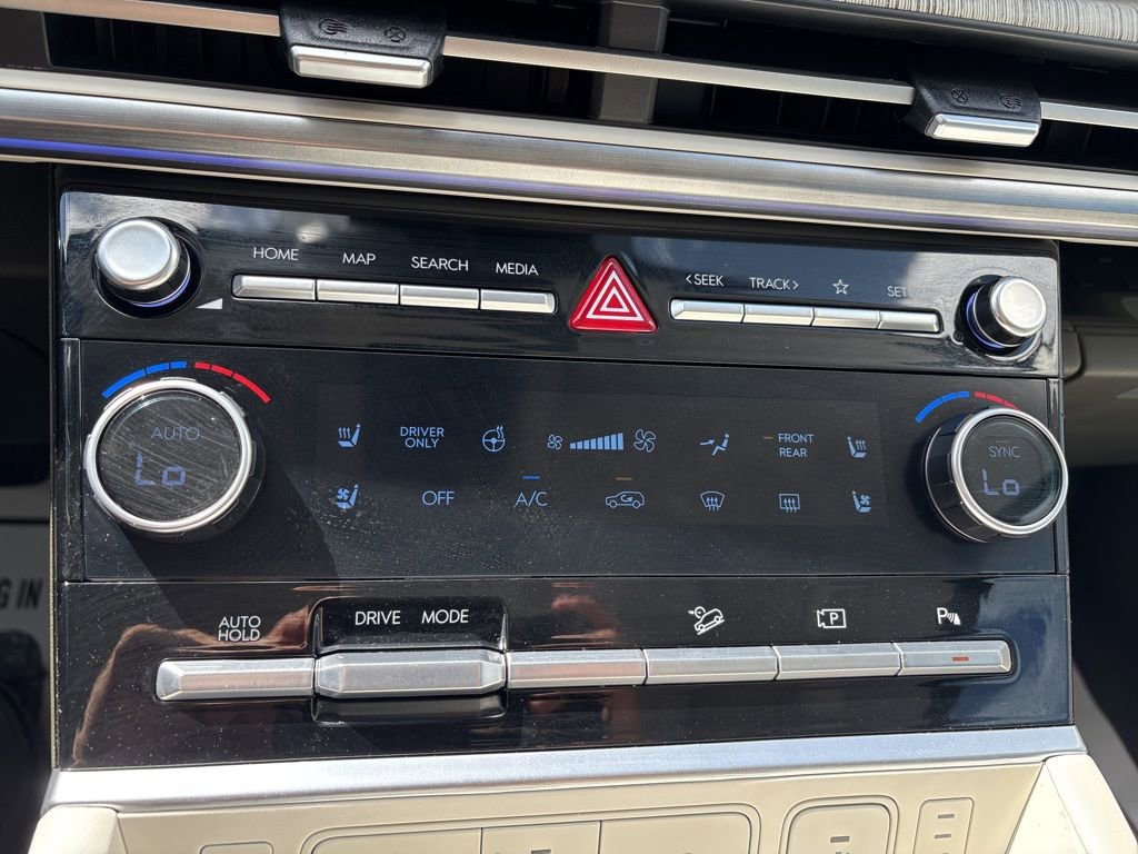 Certified 2025 Hyundai Santa Fe Calligraphy image 30