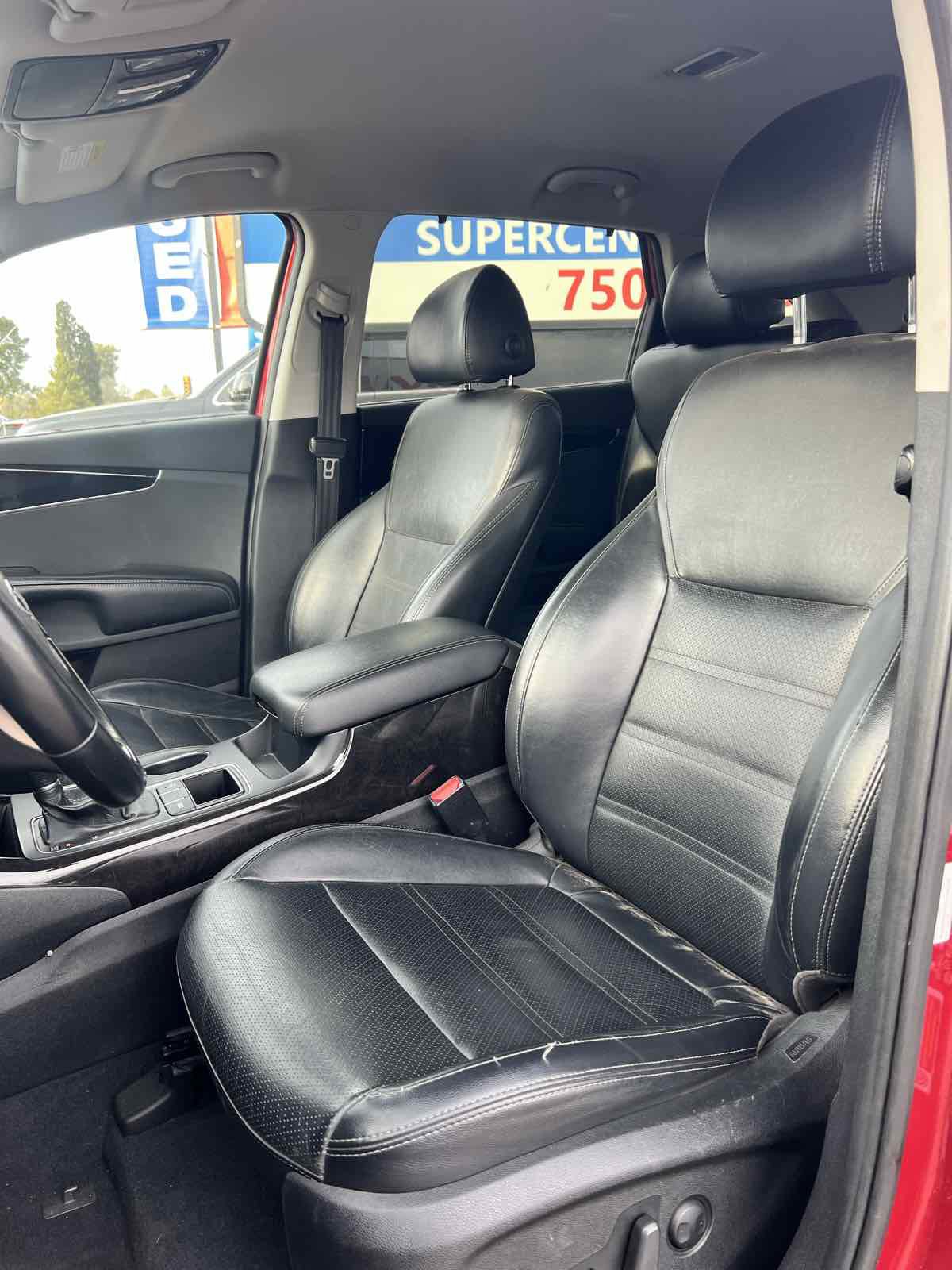 Used 2018 Kia Sorento EX FWD image 19