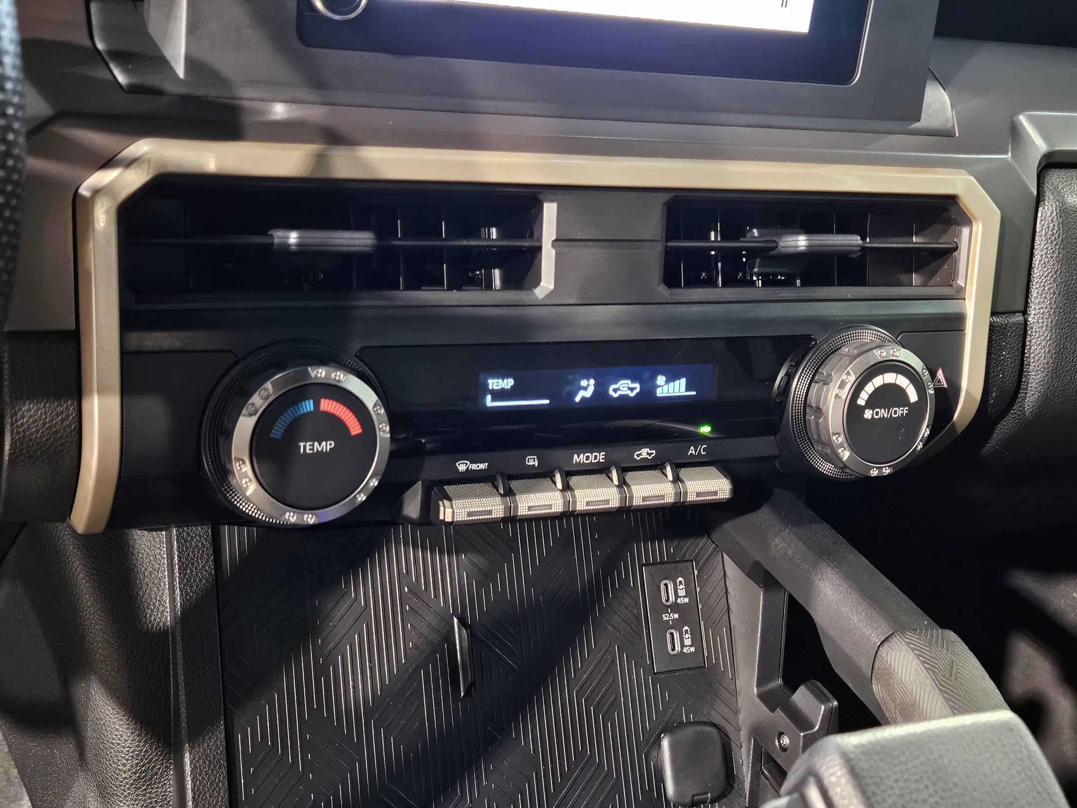 Certified 2025 Toyota Tacoma SR5 AWD/4WD image 31