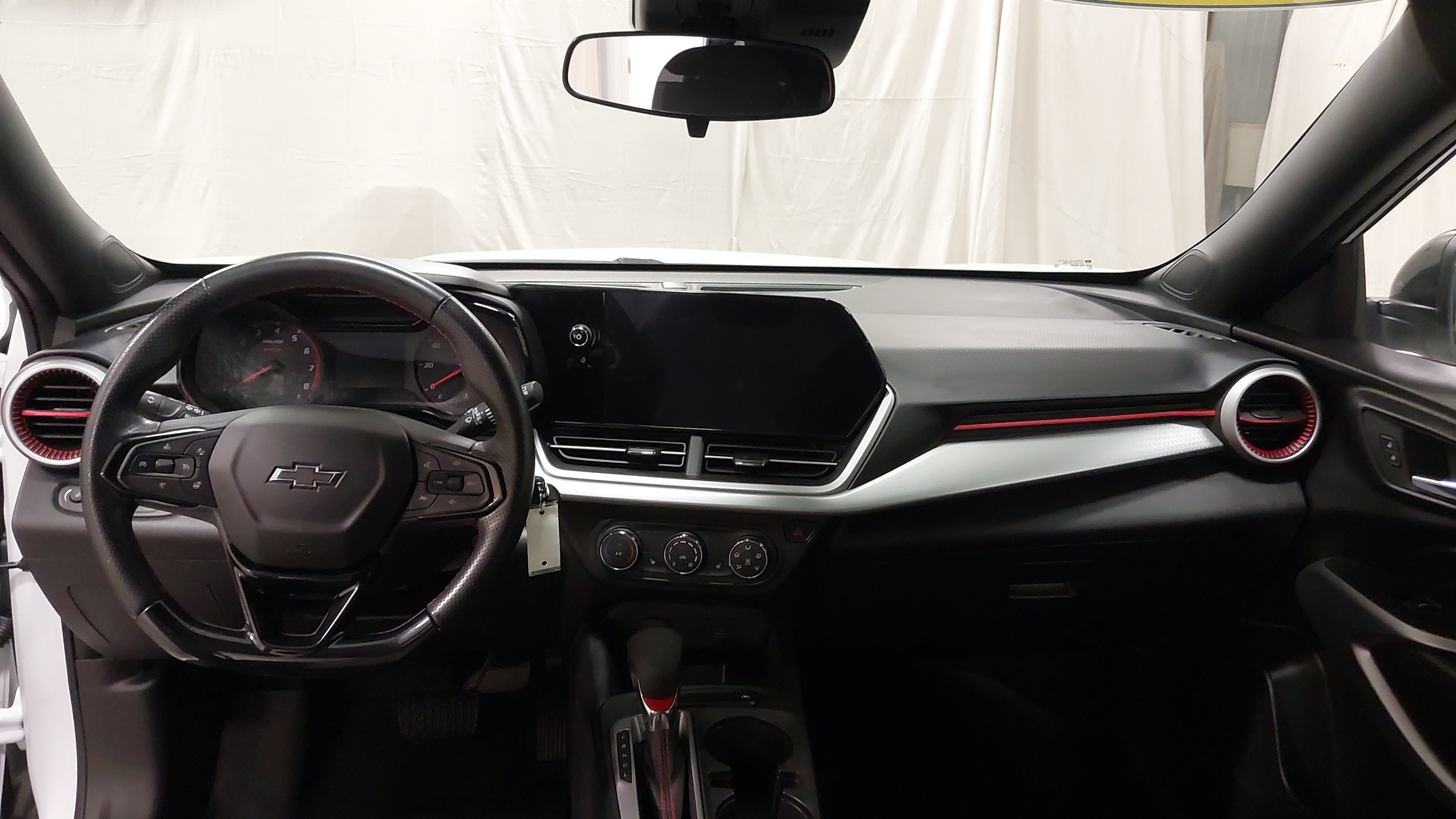 Certified 2024 Chevrolet Trax RS FWD image 26