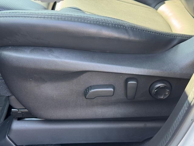 Certified 2025 Subaru Ascent Bronze Edition w/ Onyx Package image 14