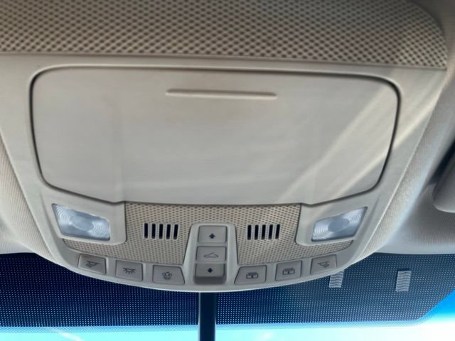 Used 2017 Ford Edge Titanium w/ Equipment Group 301A FWD image 15