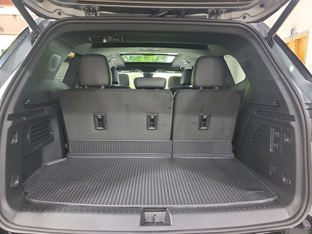 New 2026 Buick Enclave Sport Touring w/ Power Package AWD/4WD image 13