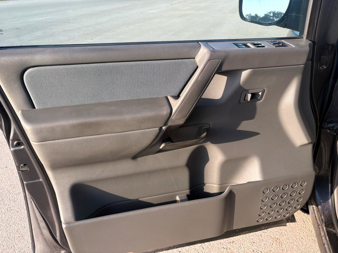 Used 2006 Nissan Titan SE RWD image 13