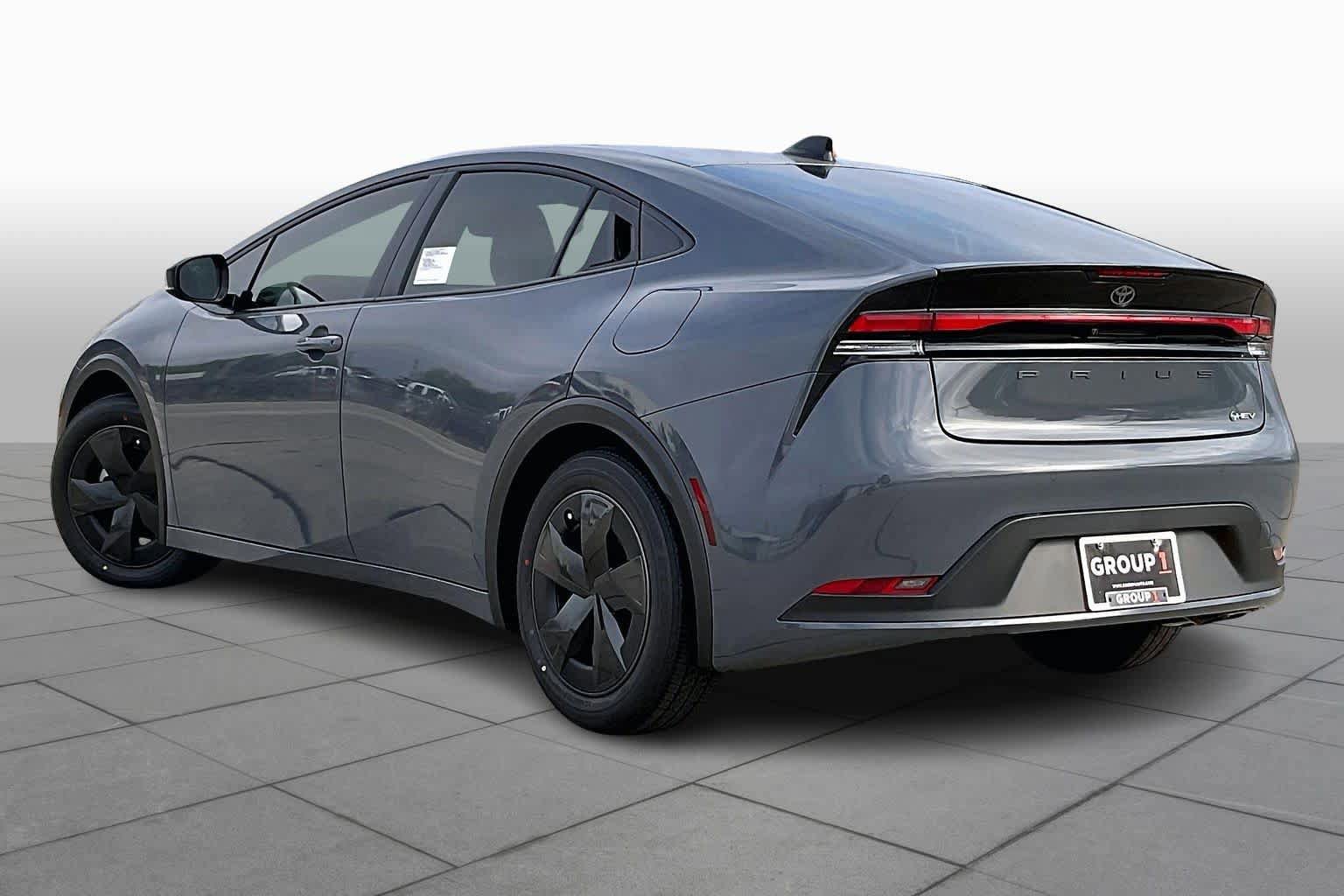 New 2026 Toyota Prius LE FWD image 11