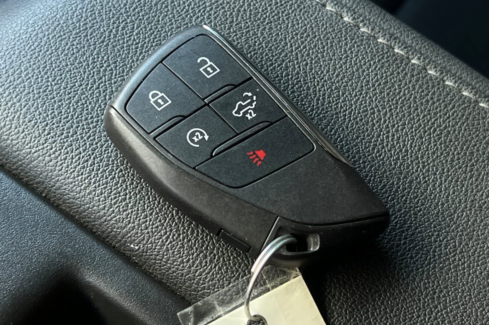 Used 2025 Chevrolet Silverado 1500 LT AWD/4WD image 28