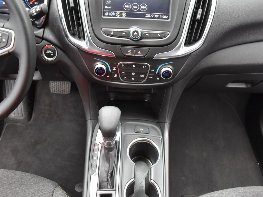 Used 2024 Chevrolet Equinox LT image 10