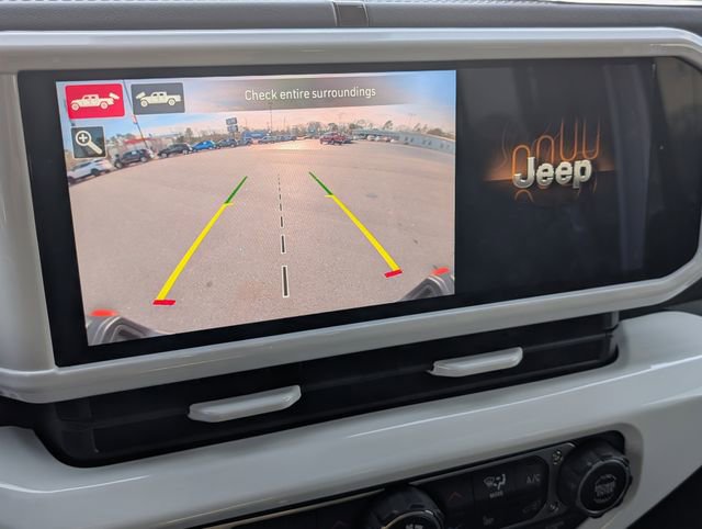 Used 2025 Jeep Gladiator Mojave image 18