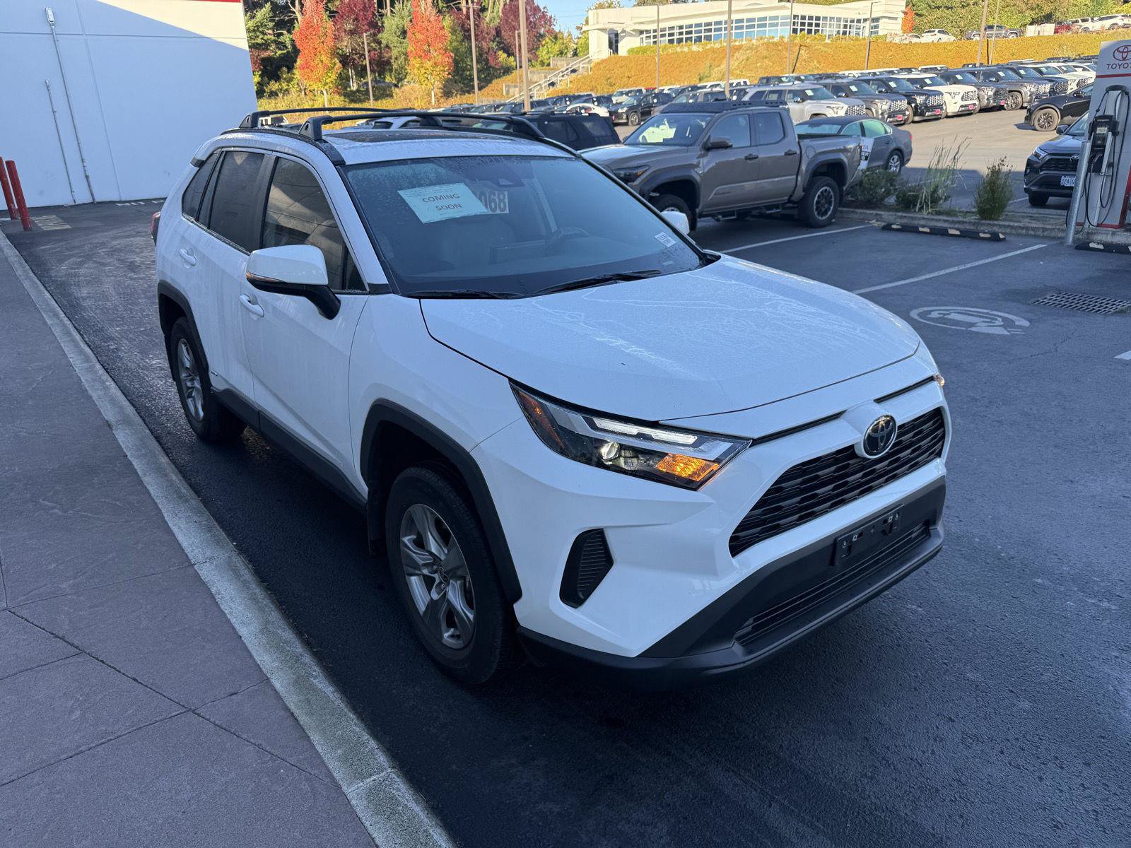 Used 2025 Toyota RAV4 XLE w/ Convenience Package AWD/4WD image 7