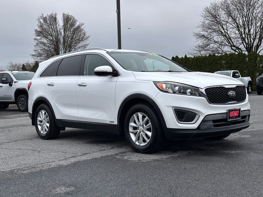 Used 2018 Kia Sorento LX image 1