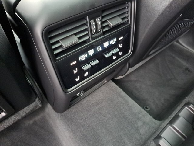New 2026 Porsche Cayenne GTS AWD/4WD image 18