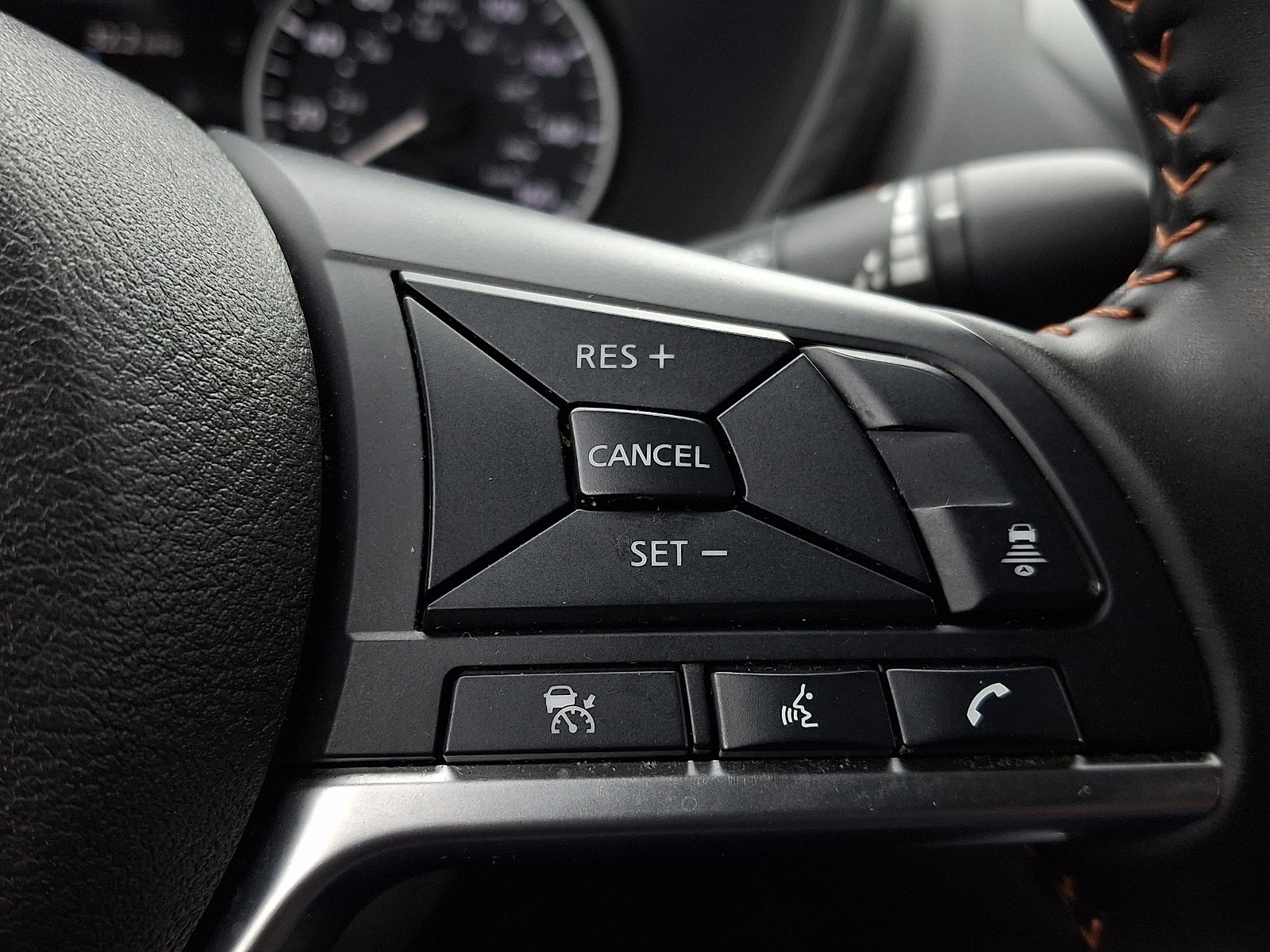 Used 2025 Nissan Sentra SR FWD image 19