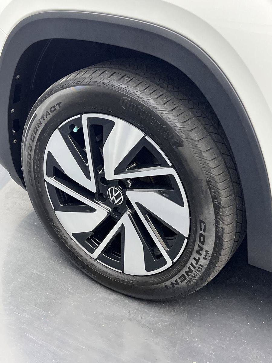 Used 2024 Volkswagen Atlas SE FWD image 41