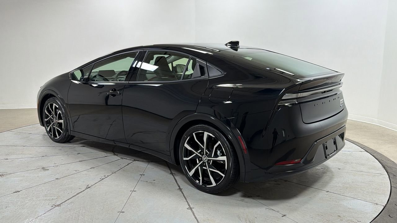 Used 2025 Toyota Prius XSE image 7