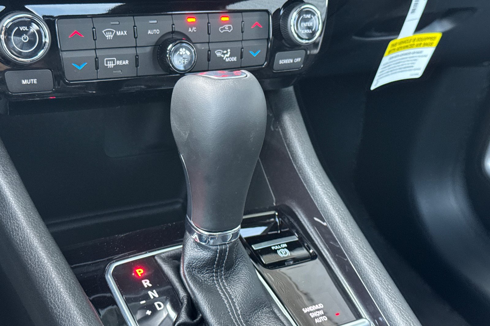 New 2026 Jeep Compass Latitude AWD/4WD image 19