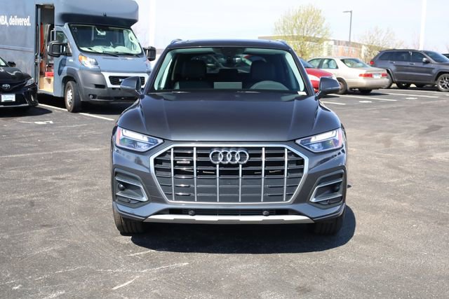 Used 2023 Audi Q5 2.0T Premium w/ Convenience Package image 3