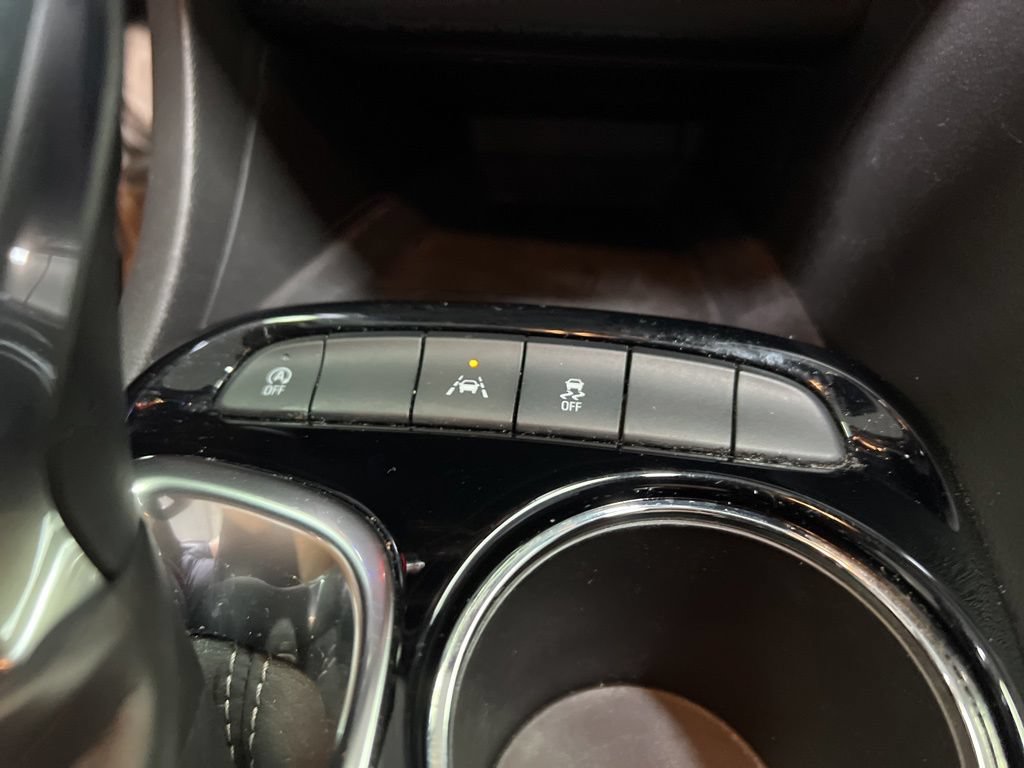 Used 2025 Buick Encore GX Preferred FWD image 25
