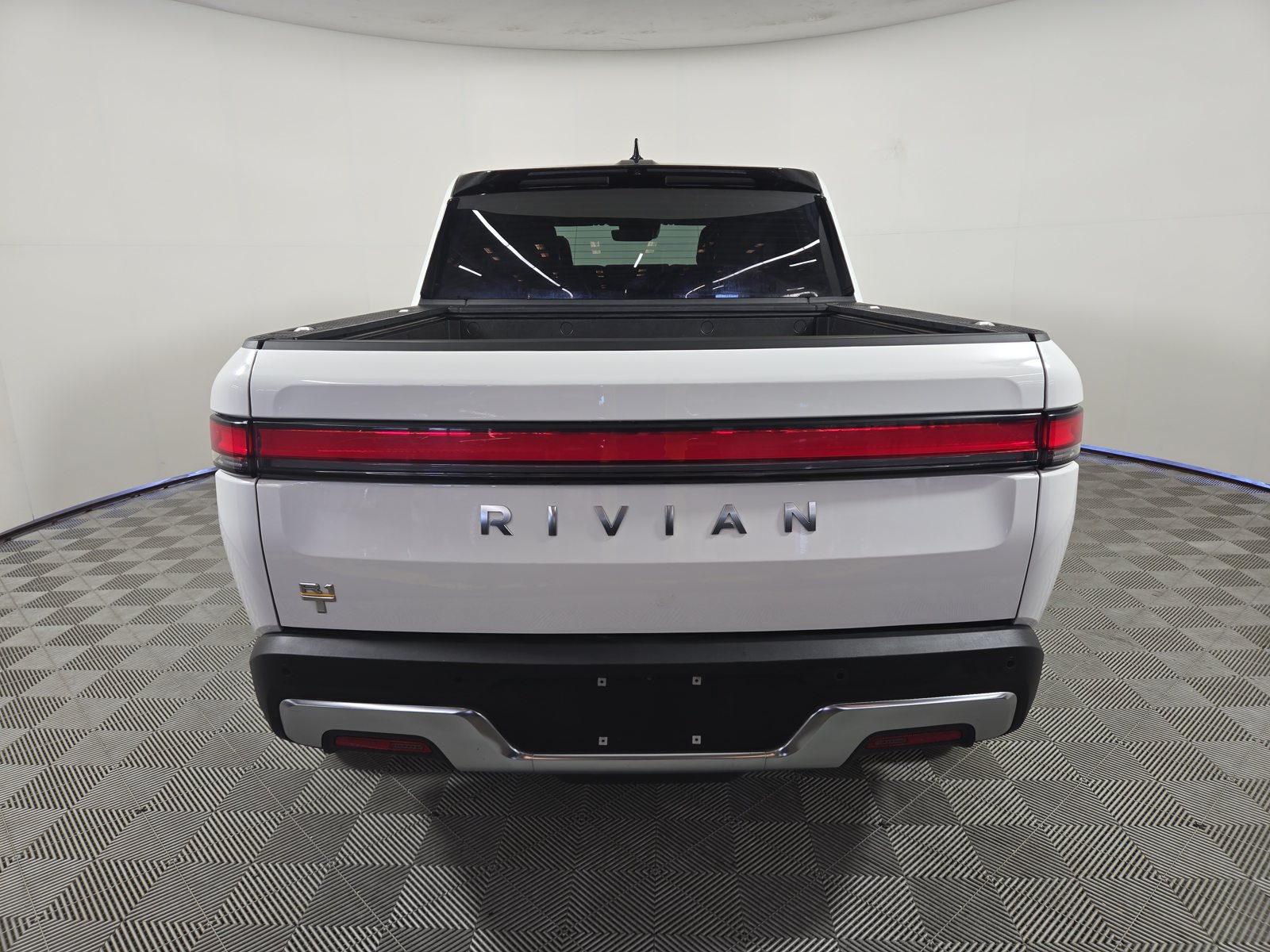 Used 2023 Rivian R1T Adventure Quad AWD/4WD image 4