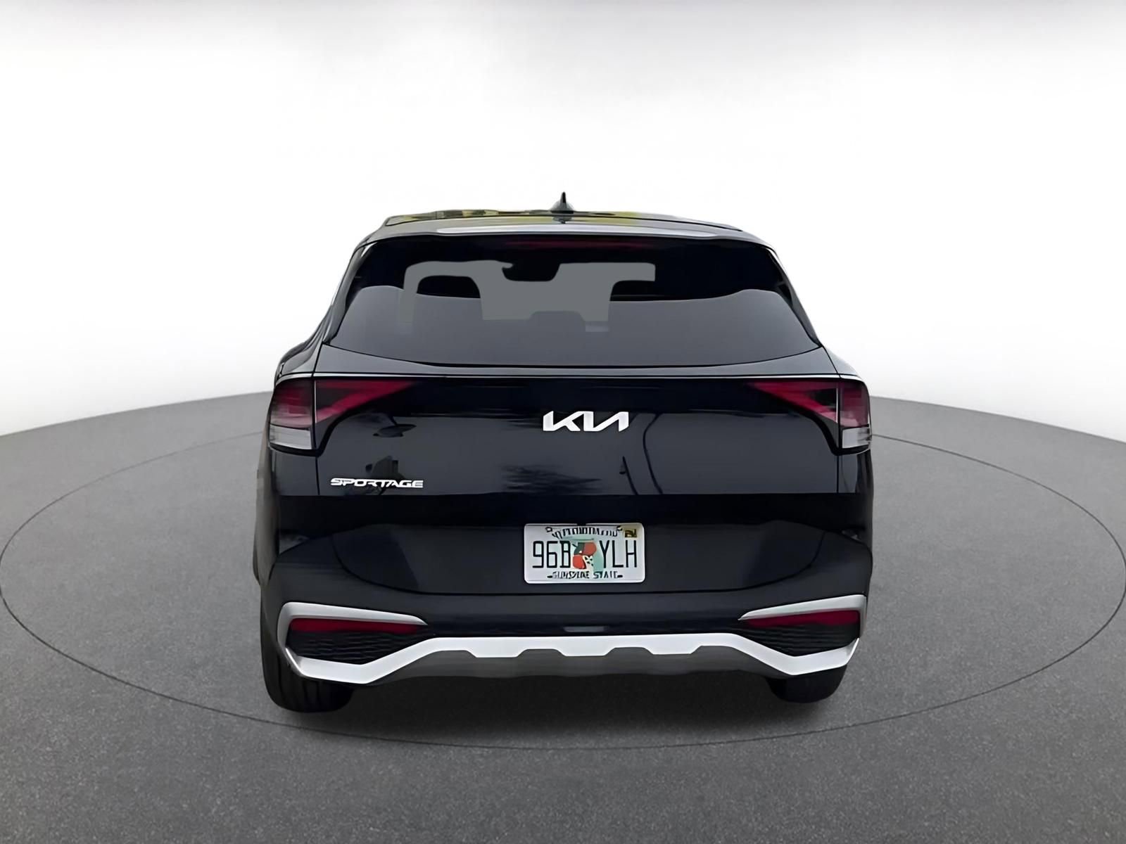 Used 2025 Kia Sportage LX FWD image 12