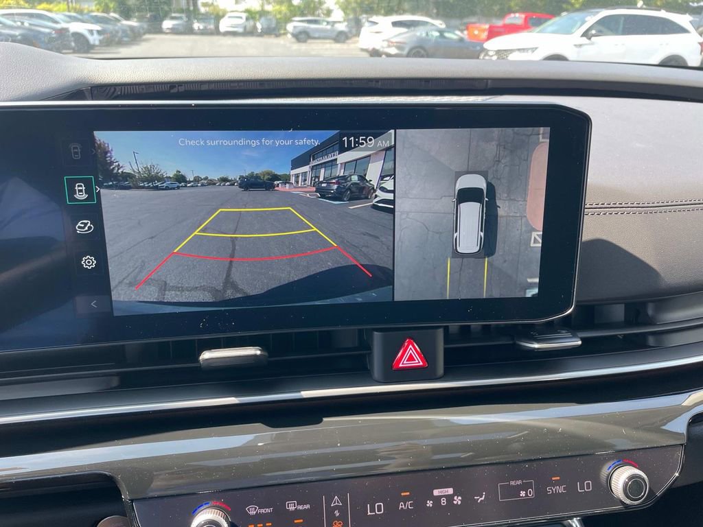 New 2025 Kia Carnival SX Prestige image 14