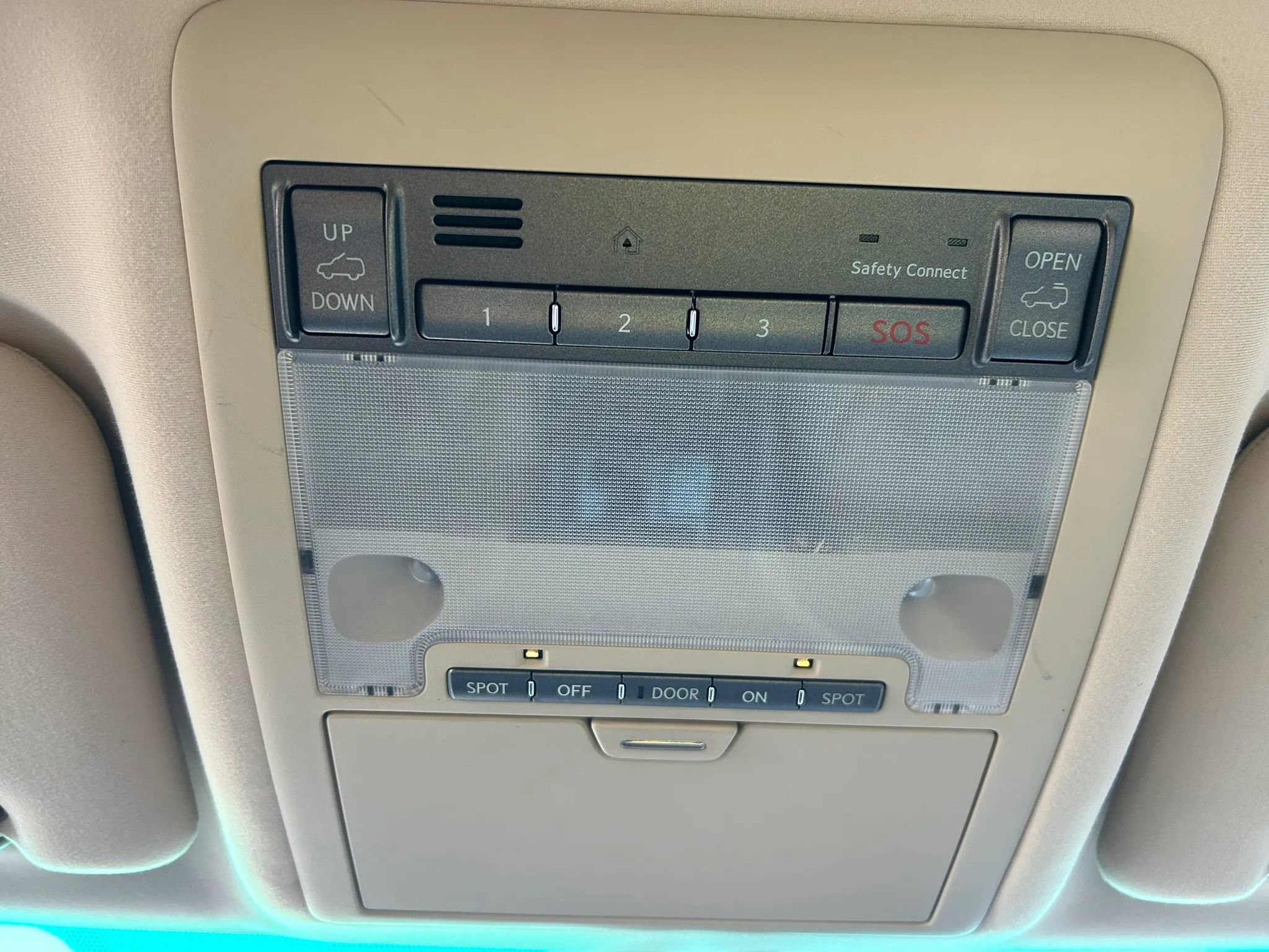 Used 2010 Lexus LX 570 LX 570 Sport Utility 4D image 27