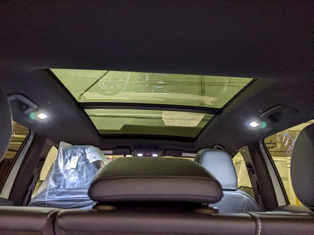 New 2026 Volkswagen Tiguan SE R-Line image 13