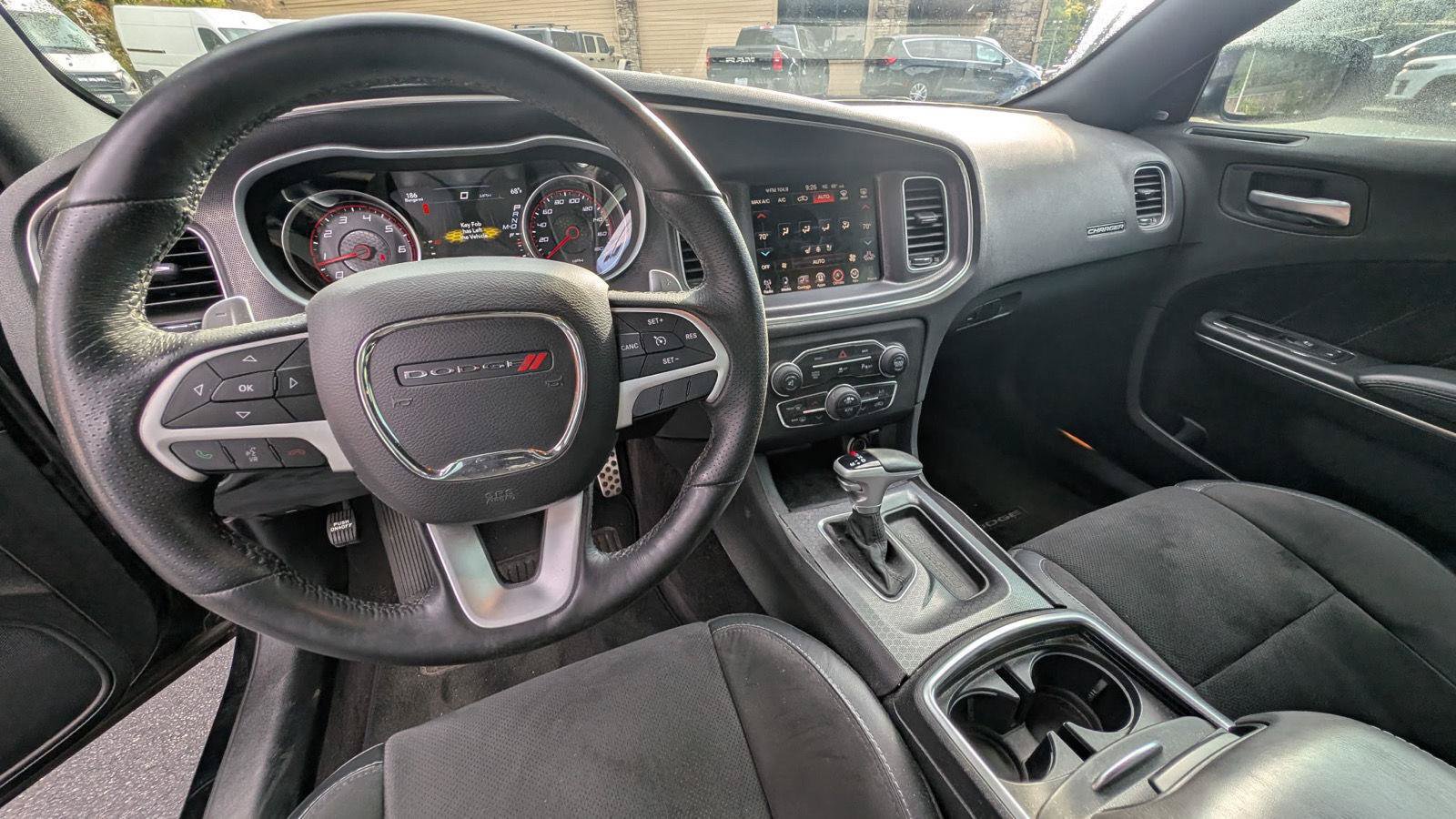 Used 2016 Dodge Charger R/T Scat Pack RWD image 11