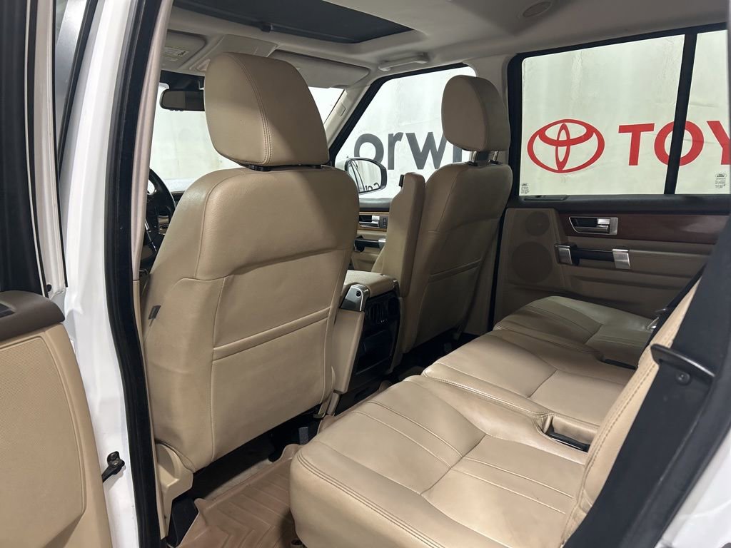 Used 2016 Land Rover LR4 HSE image 19