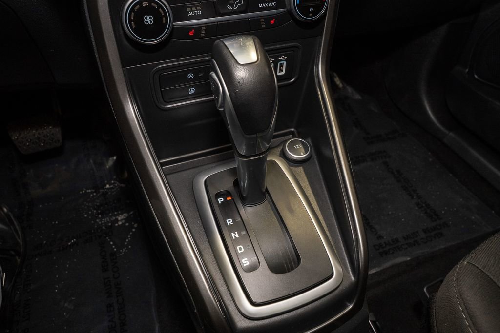 Used 2021 Ford EcoSport SE w/ SE Convenience Package image 17