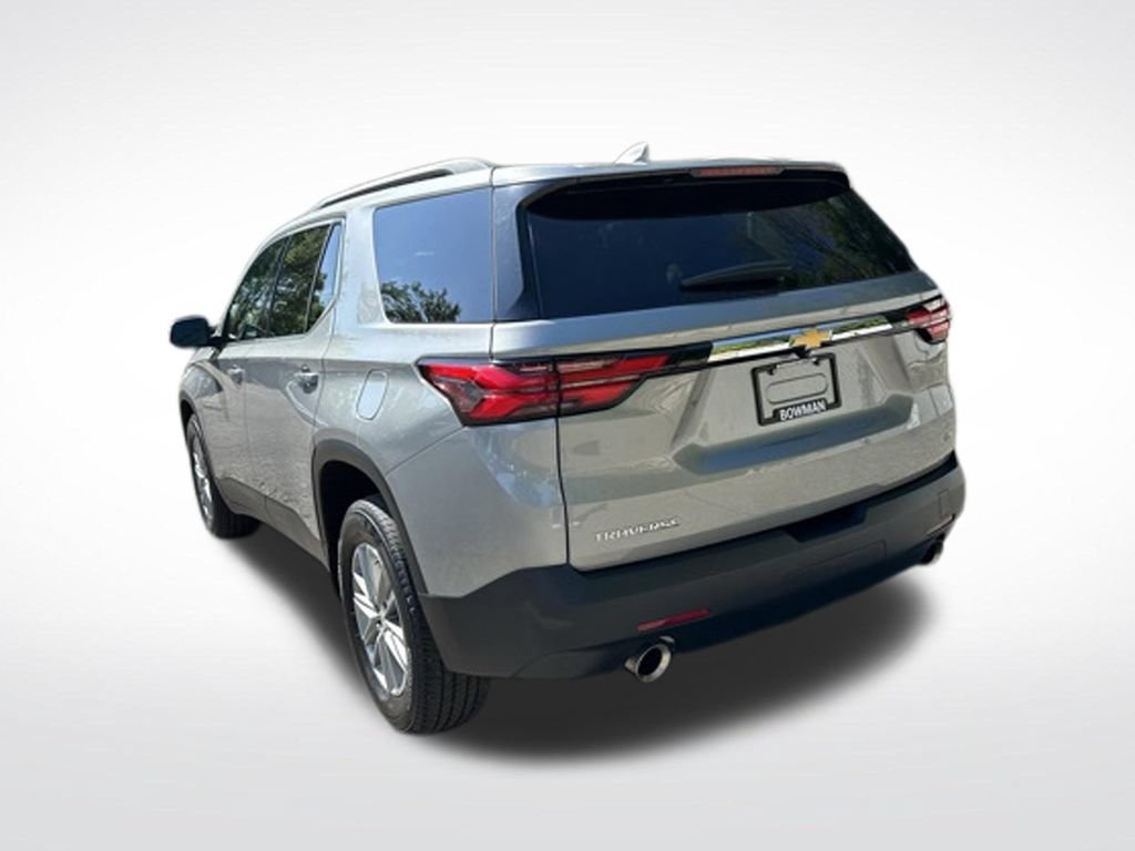 Used 2023 Chevrolet Traverse LT FWD image 3