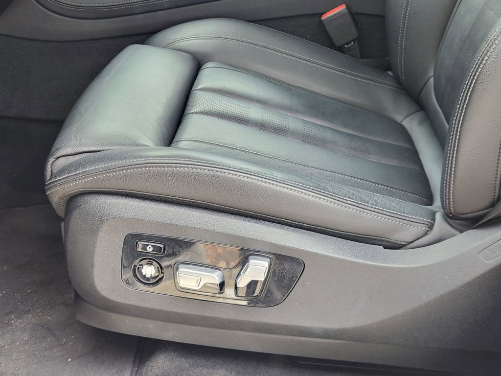 Used 2019 BMW X7 xDrive40i w/ Cold Weather Package image 25
